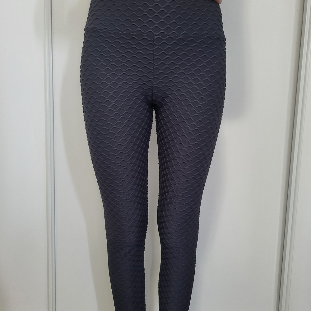 SHEIN Quilted Gray Leggings